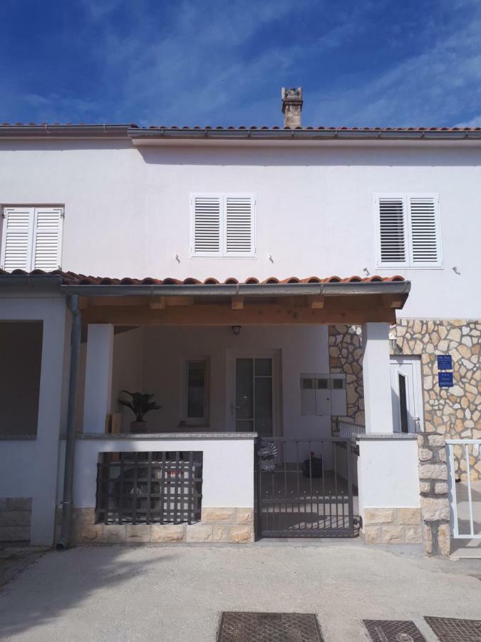 Kuca Za Odmor Pende Villa Banjol Bagian luar foto