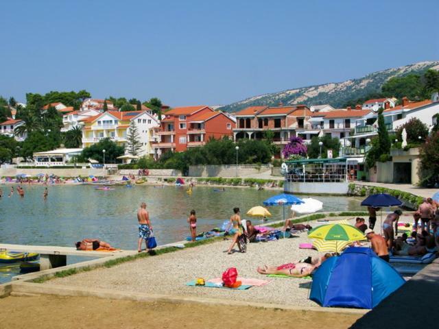 Kuca Za Odmor Pende Villa Banjol Bagian luar foto