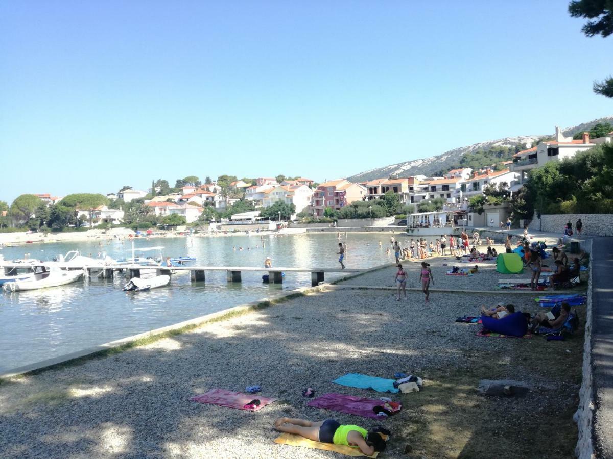 Kuca Za Odmor Pende Villa Banjol Bagian luar foto